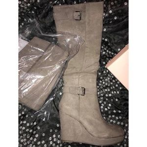 🚨CLOSET CLOSING*NEW* JustFab Knee High Wedge Boot